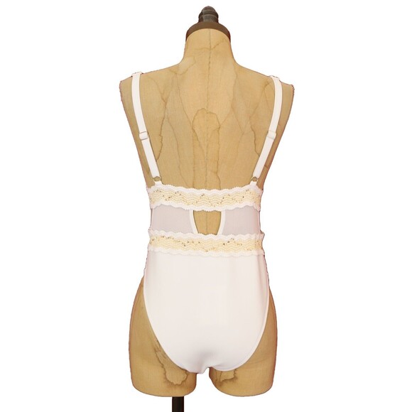 River Island High Apex One Piece Swimsuit Size 6 Deep V Sequin White Gold NWD B9 - Picture 4 of 6